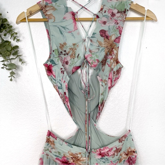 ASTR The Label • Noya Floral Cutout maxi dress - Picture 6 of 11